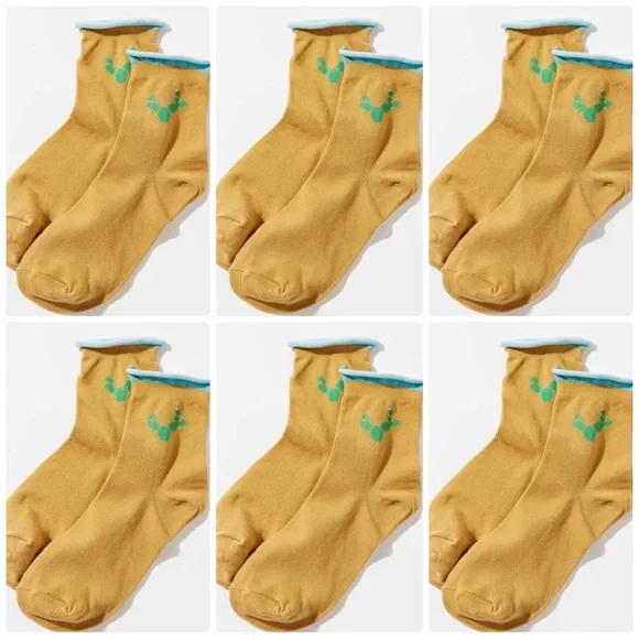 *FLASH SALE* 18 Pairs NWT Urban Outfitters Roll Up Crew Socks Set - Picture 10 of 11